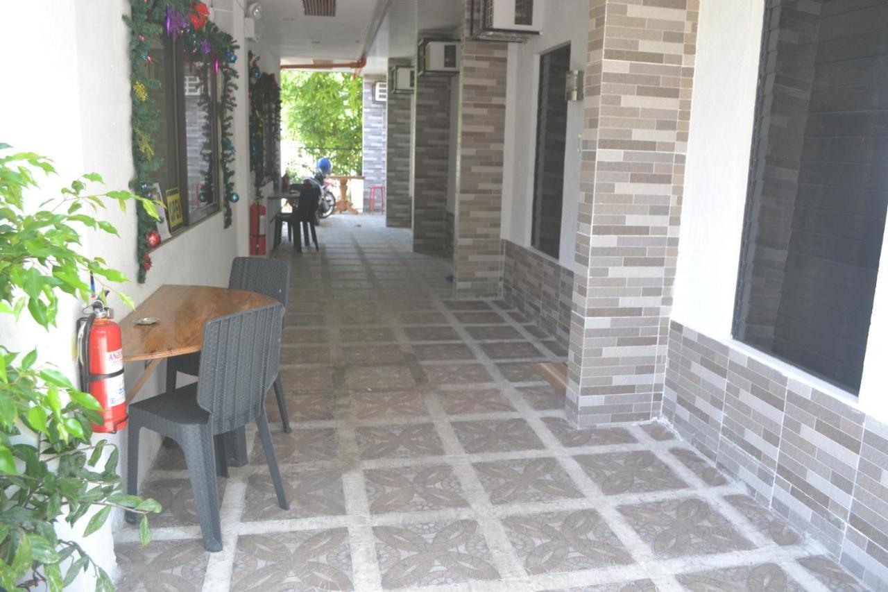 Yoo Darius' Residences Moalboal Exterior photo